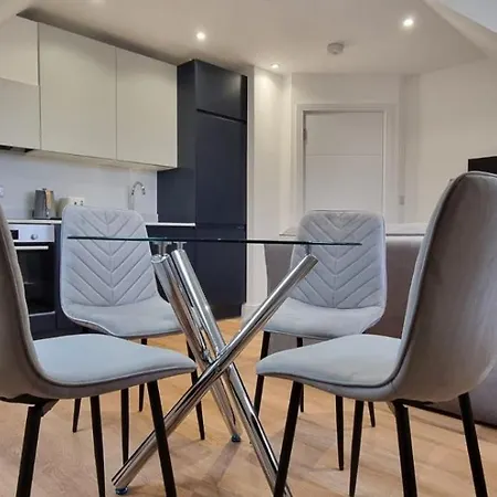 Apartamento Star London Station Road 2-Bed Loft Flat